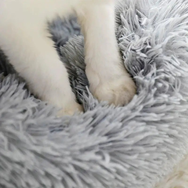 Plush Faux Fur Donut Pet Bed – Warm Round Bed for Cats & Small Dogs